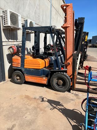 Toyota 2.5T Dual Fuel Forklift