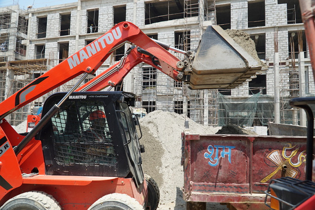 Manitou 1640R Compact Skid Loader