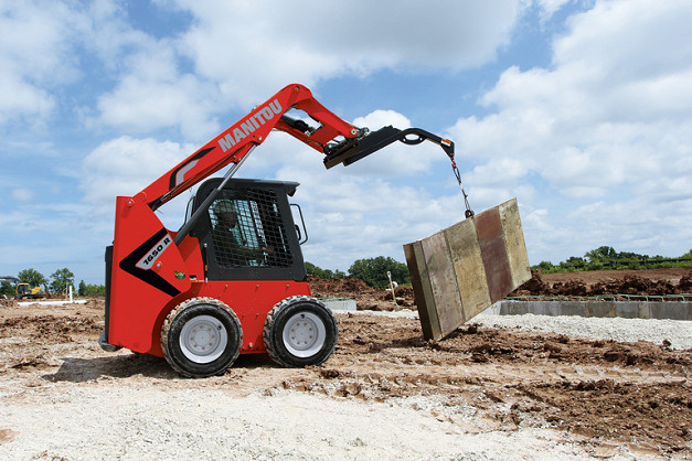 Manitou 1650R Compact Skid Loader