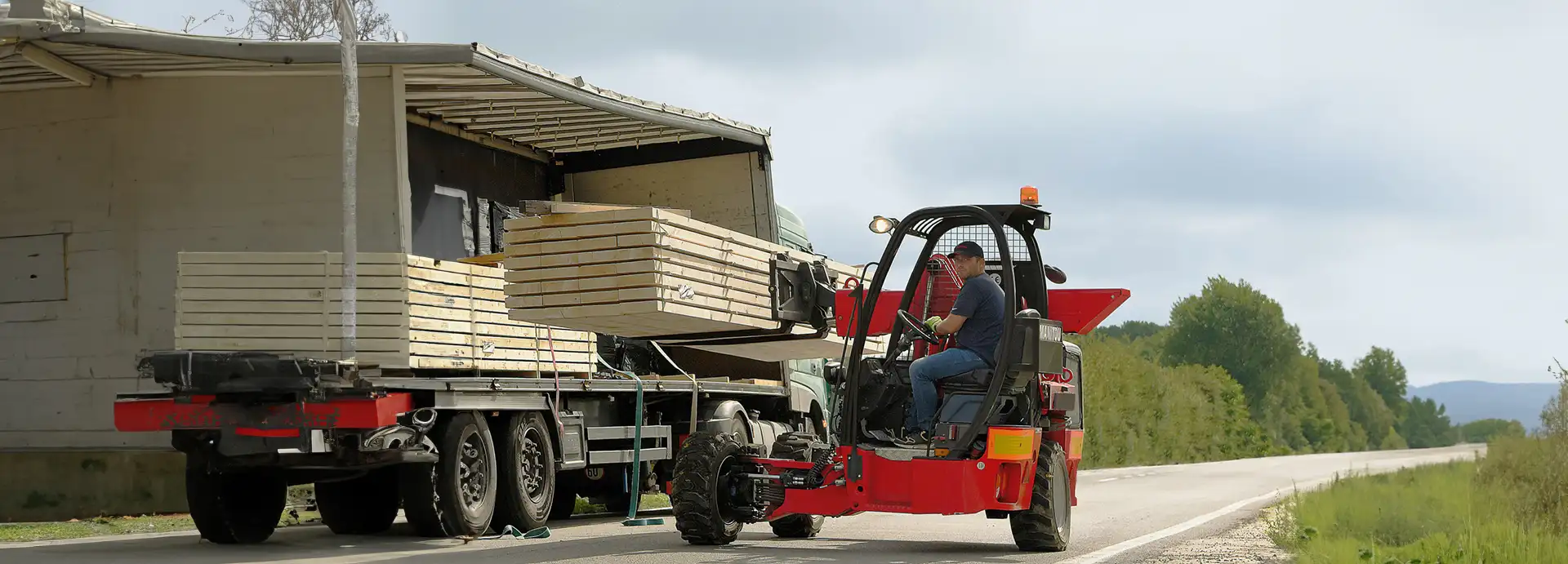 Manitou TMM 25 ST5 Truck Mounted Forklift